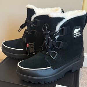 NIB Sorel Black Tivoli IV Winter Boots